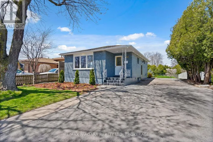 UPPER - 8235 PADDOCK TRAIL DRIVE, Niagara Falls (Ascot), Ontario L2H1X1