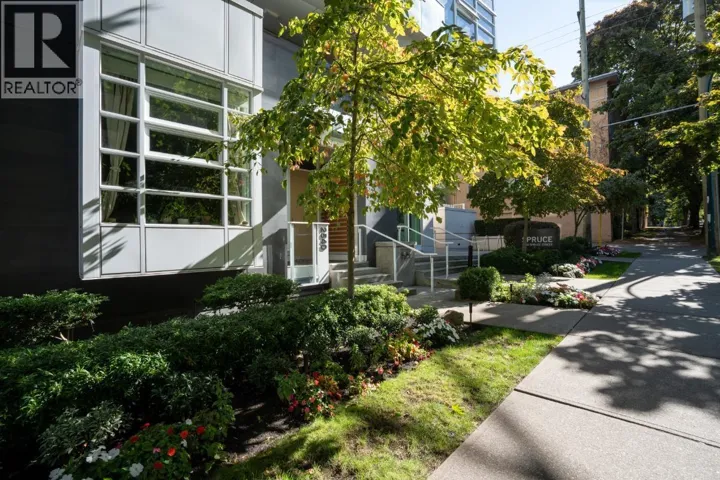 2540 SPRUCE STREET, Vancouver, British Columbia V6H2P7