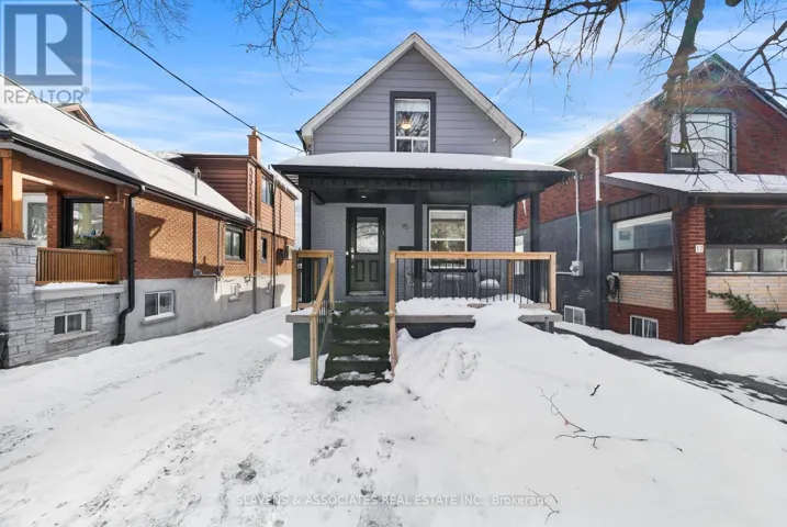 15 ASHBURY AVENUE, Toronto (Oakwood Village), Ontario M6E1V6