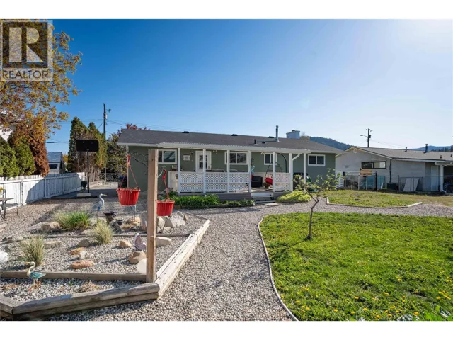 12240 SAUNDERS Crescent, Summerland, British Columbia V0H1Z0