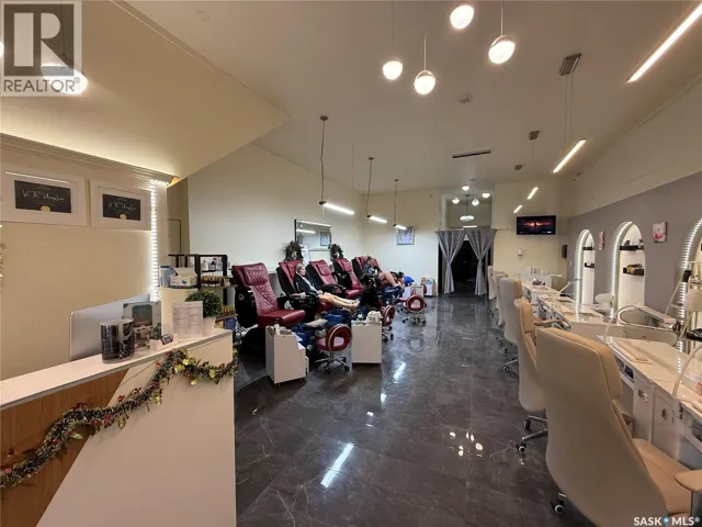 155 2nd AVENUE S, Saskatoon, Saskatchewan S7K1K6