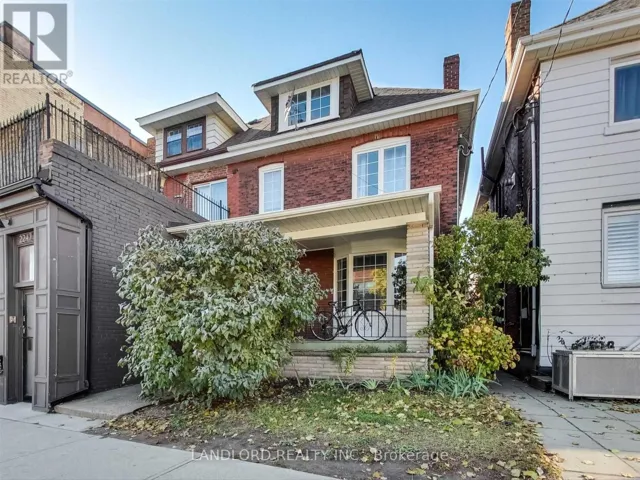 MAIN FL - 2251 DUNDAS STREET W, Toronto (High Park-Swansea), Ontario M6R1X6