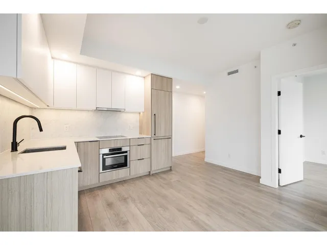 202 13685 102 AVENUE, Surrey, British Columbia V3T0S2