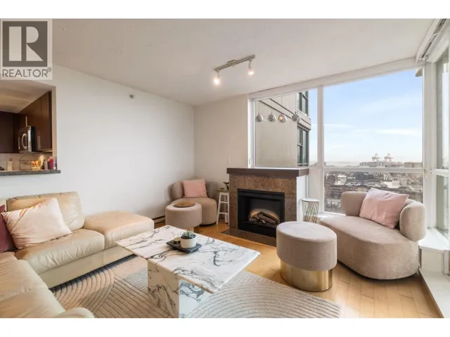 1702 125 MILROSS AVENUE, Vancouver, British Columbia V6A0A1