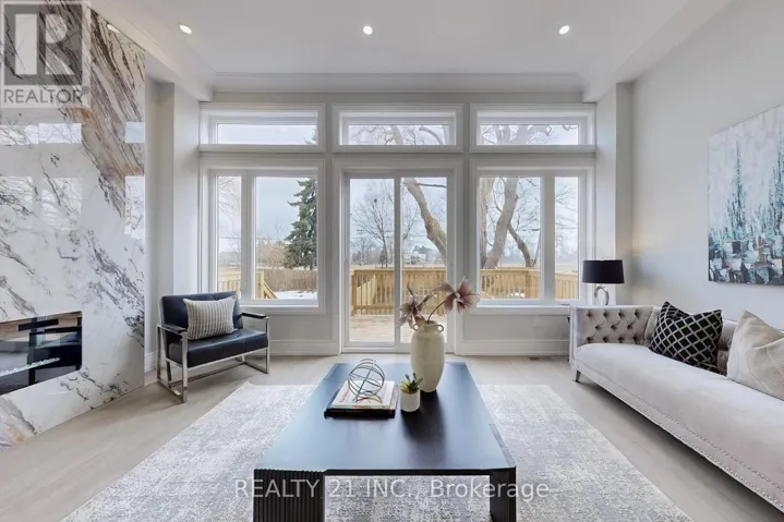 15 MALTA STREET, Toronto (Birchcliffe-Cliffside), Ontario M1N2L2