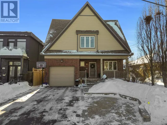 38 PINE AVENUE N, Mississauga (Port Credit), Ontario L5H2P8