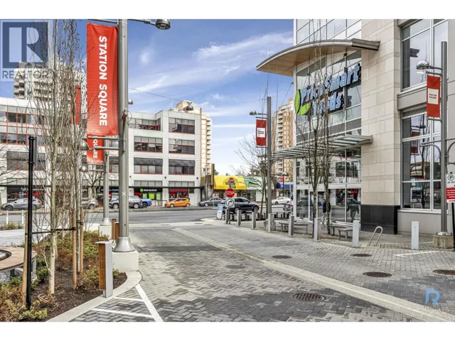 206 6000 MCKAY AVENUE, Burnaby, British Columbia V5H0K2