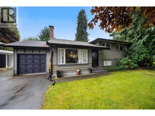 966 DUNDONALD DRIVE, Port Moody, British Columbia V3H1B7