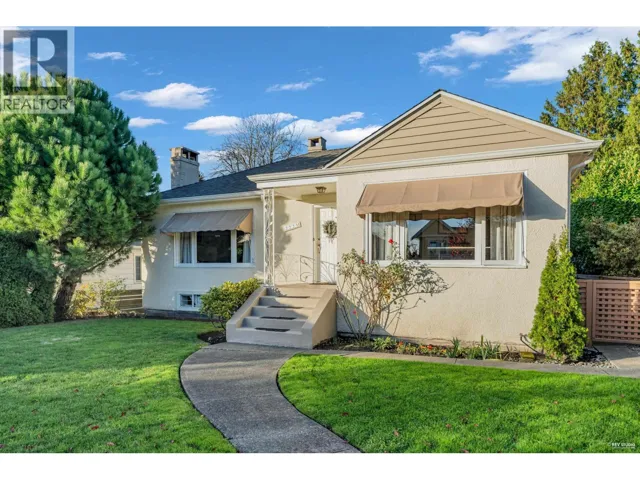 2225 W 22ND AVENUE, Vancouver, British Columbia V6L1L6
