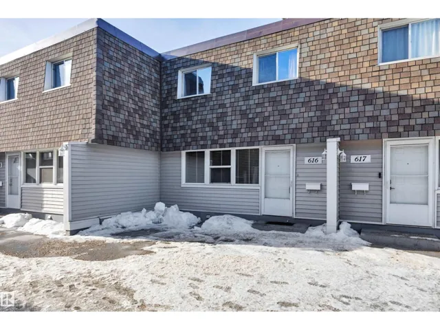 616 VILLAGE ON THE GREEN GR NW, Edmonton, Alberta T5A1H2