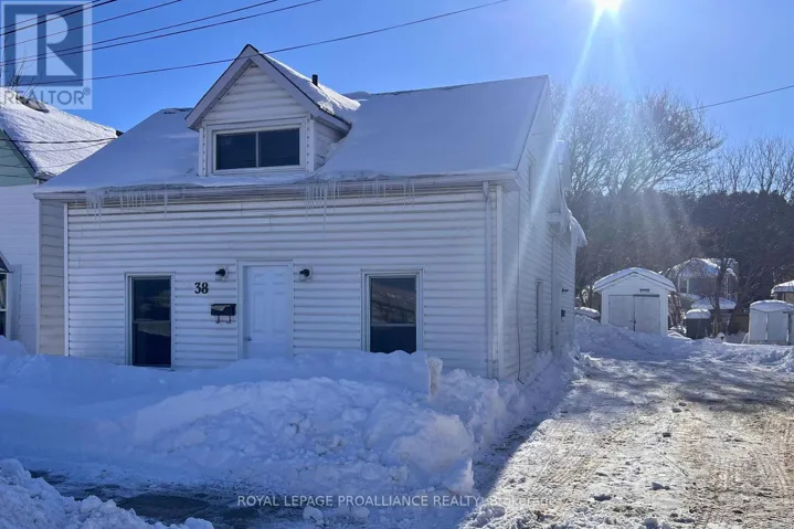 38 STANLEY STREET, Quinte West (Trenton Ward), Ontario K8V4V2