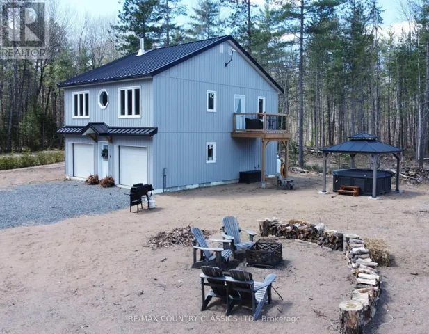 237 GRUNWALD ROAD, Madawaska Valley, Ontario K0J1B0