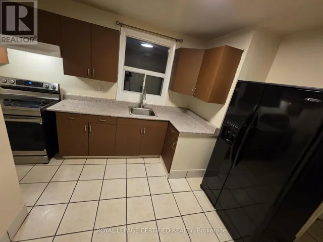 UPPER - 45 HUNTINGTON AVENUE, Toronto (Kennedy Park), Ontario M1K4K9