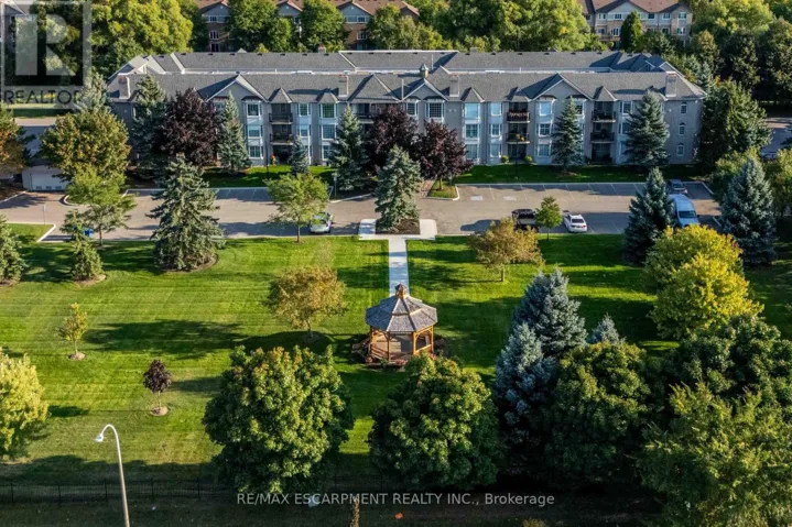 207 - 980 GOLF LINKS ROAD, Hamilton (Meadowlands), Ontario L9K1J8