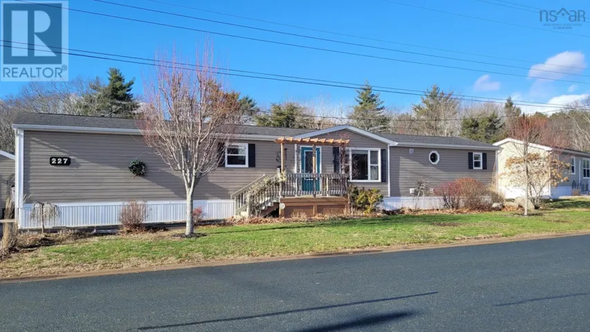 227 Haven Drive, Bridgewater, Nova Scotia B4V4E4
