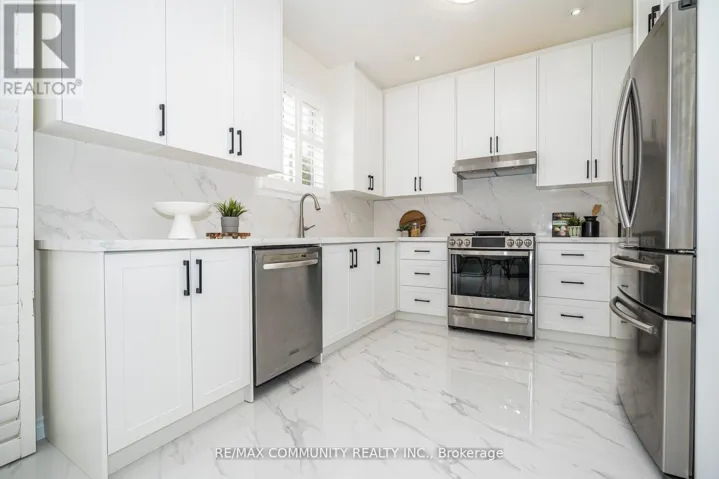 7 CRAGG CRESCENT, Ajax (Northwest Ajax), Ontario L1T0E4
