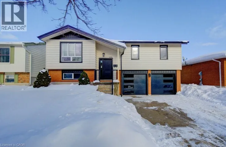 402 HERITAGE Drive, Kitchener, Ontario N2B3M9