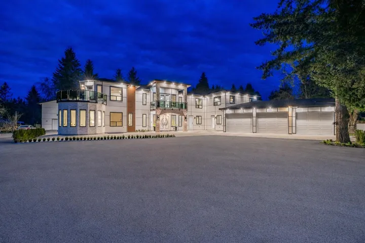 24095 65 AVENUE, Langley, British Columbia V2Y2H1