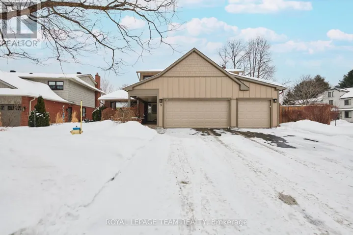 9 WOODTHRUSH GREEN, Ottawa, Ontario K1V0A9