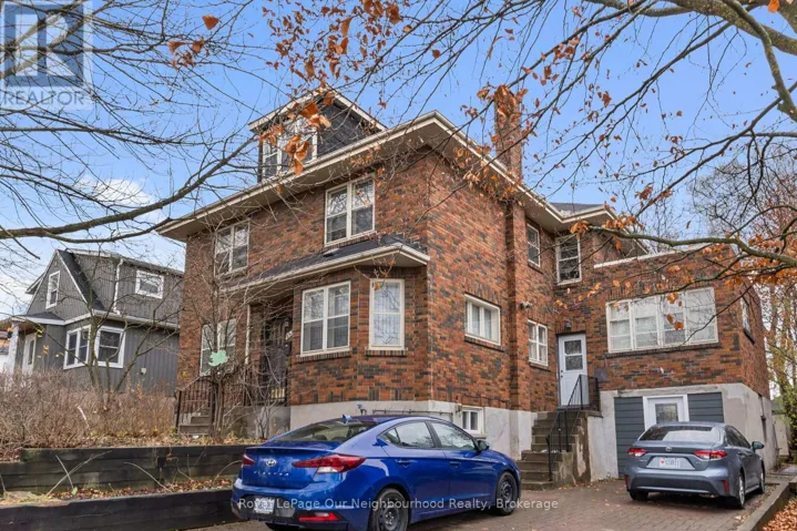 642 BOLIVAR STREET, Peterborough (Monaghan Ward 2), Ontario K9J4S2