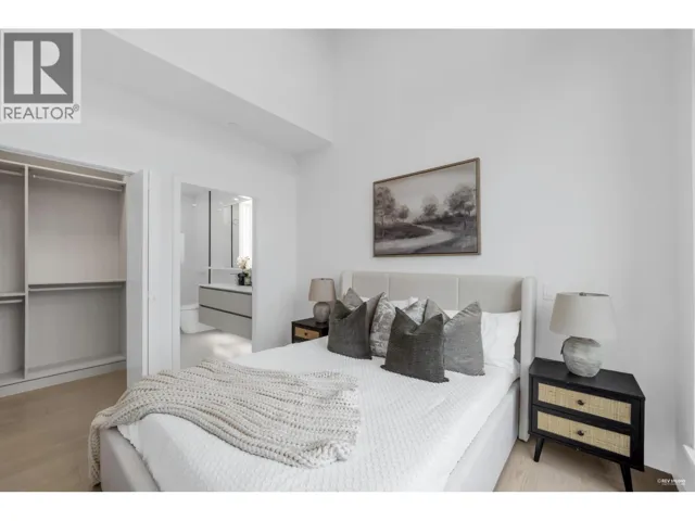 1001 8415 GRANVILLE STREET, Vancouver, British Columbia V6P0M2