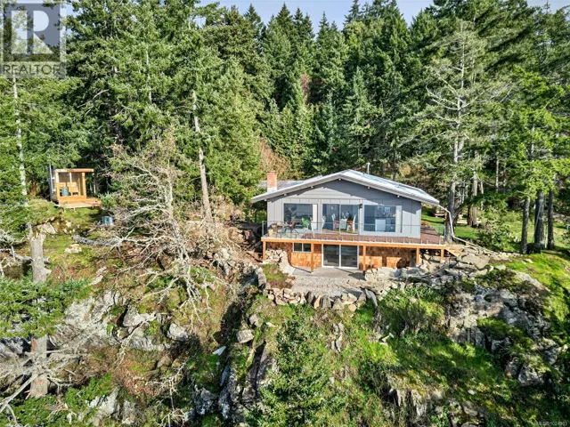 285 Mountain Park Dr, Salt Spring, British Columbia V8K1G3