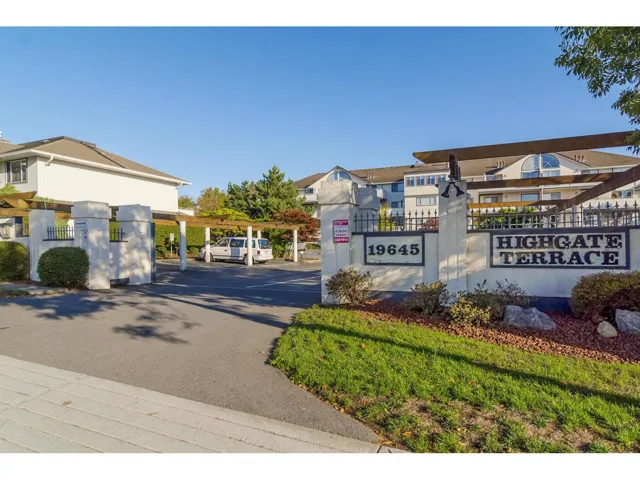 205 19645 64 AVENUE, Langley, British Columbia V2Y1L2