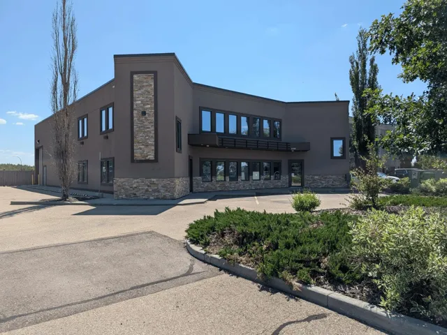 100 330 CIRCLE Drive, St. Albert, Alberta T8N7L5