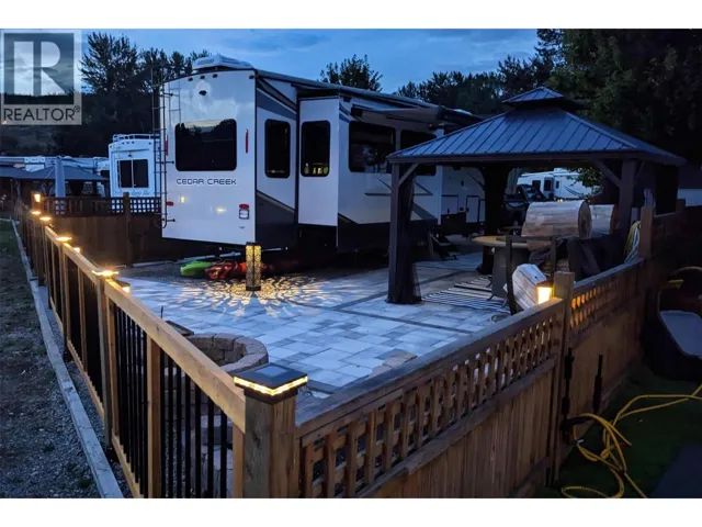 67 Cottonwood Drive, Lee Creek, British Columbia V0E1M4