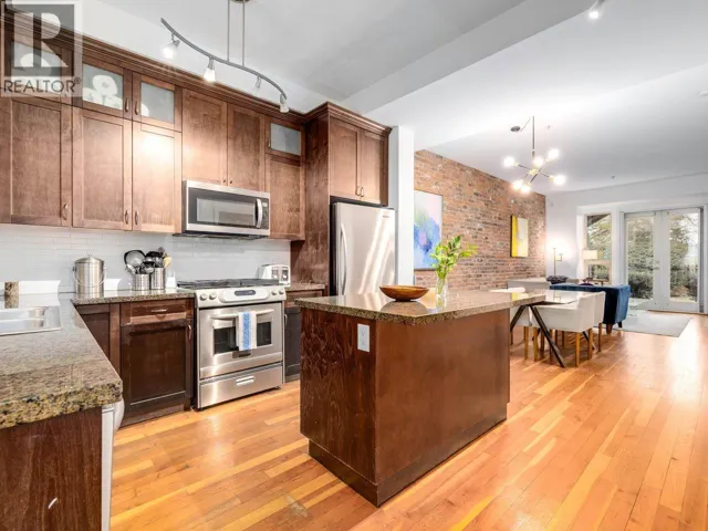 123 250 SALTER STREET, New Westminster, British Columbia V3M0B7