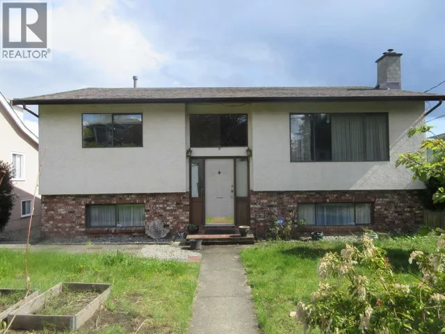 1940 DUBLIN STREET, New Westminster, British Columbia V3M3A5