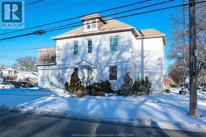 1497 LINCOLN ROAD, Windsor, Ontario N8Y2J3