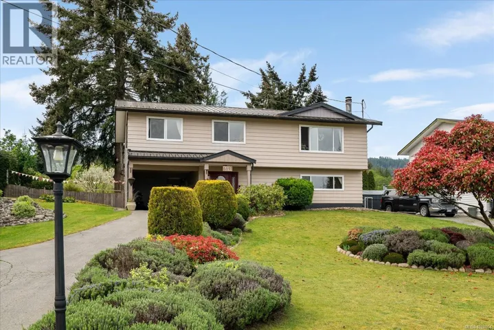 6891 Harwood Dr, Lantzville, British Columbia V0R2H0