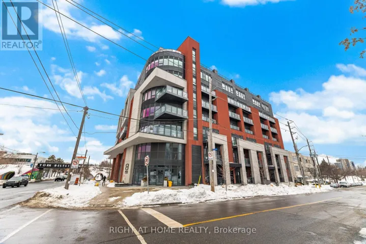 2433 DUFFERIN STREET, Toronto (Briar Hill-Belgravia), Ontario M6E0B4