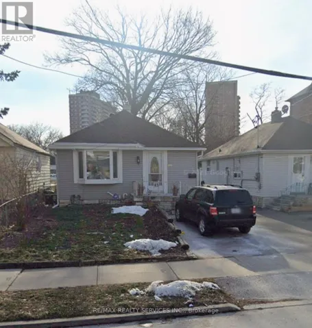 43 HARDING AVENUE, Toronto (Brookhaven-Amesbury), Ontario M6M3A3