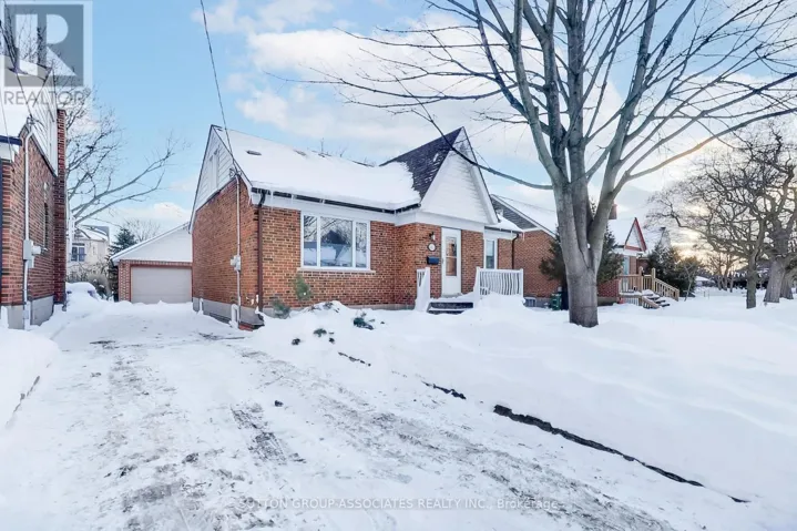 683 GLENGROVE AVENUE, Toronto (Yorkdale-Glen Park), Ontario M6B2J2