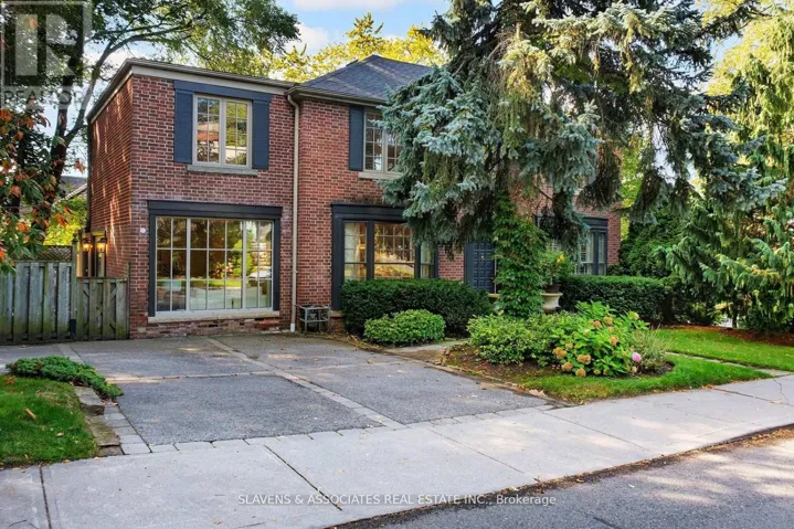21 WEMBLEY ROAD, Toronto (Forest Hill North), Ontario M6C2E8