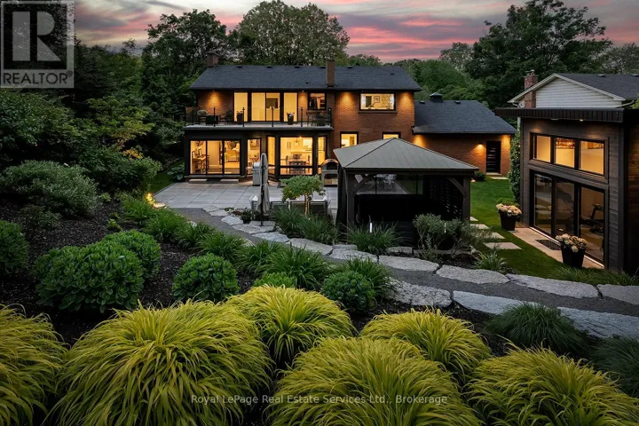 111 JUDITH CRESCENT, Hamilton (Ancaster), Ontario L9G1L3