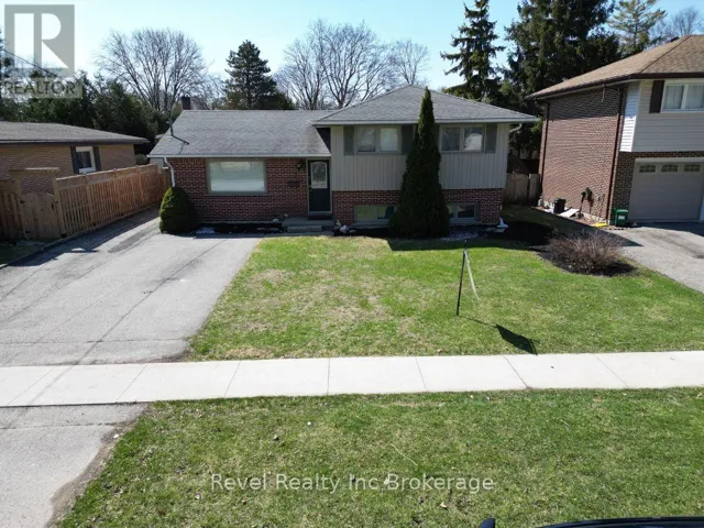 828 WARWICK STREET, Woodstock (Woodstock - North), Ontario N4S4R4