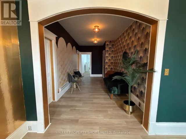 207 PEMBROKE STREET W, Pembroke, Ontario K8A5N1