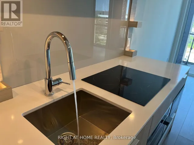 506 - 28 ANN STREET, Mississauga (Port Credit), Ontario L5G0E1
