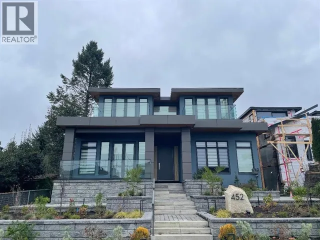 452 16 STREET EAST, North Vancouver, British Columbia V7R2T5