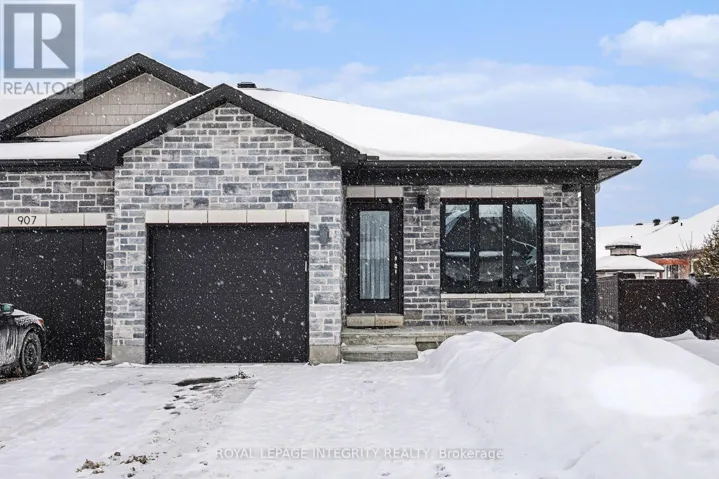 905 LEISHMAN DRIVE, Mississippi Mills, Ontario K0A1A0