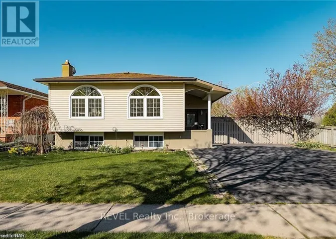 UPPER - 6495 PITTON ROAD, Niagara Falls (West Wood), Ontario L2H1Z9