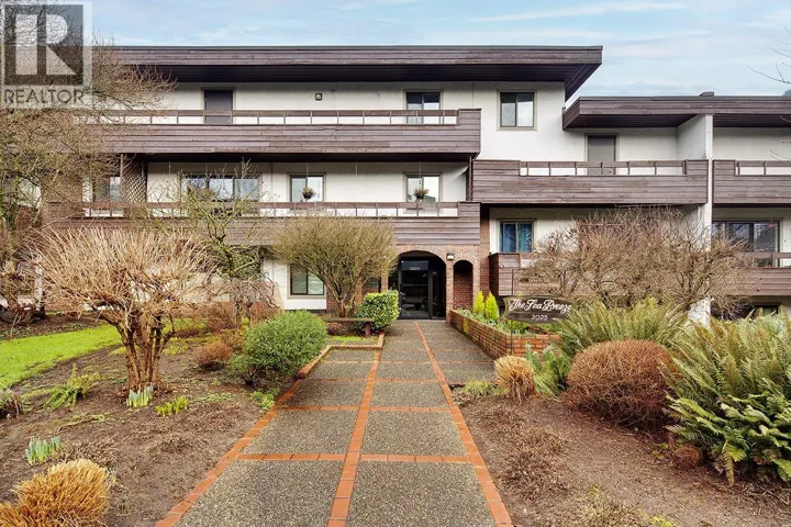 315 2025 W 2ND AVENUE, Vancouver, British Columbia V6J1J6