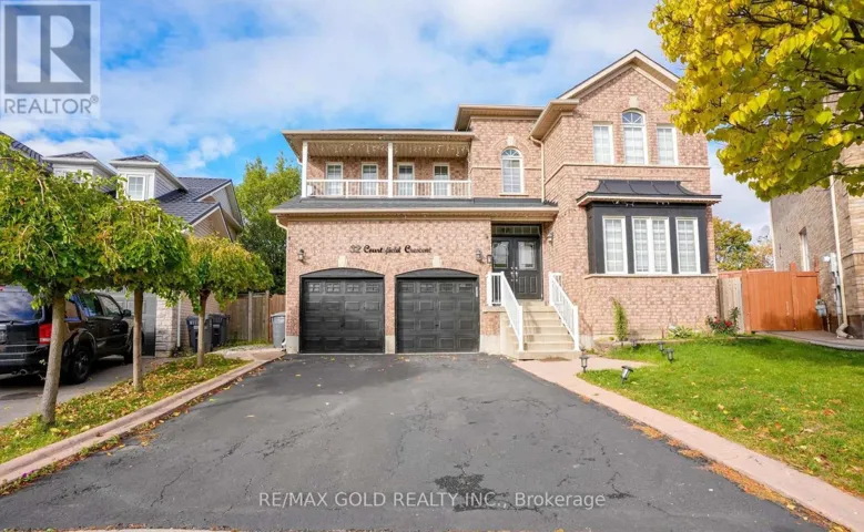 32 COURTSIDE CRESCENT, Brampton (Fletcher's Meadow), Ontario L7A2E2