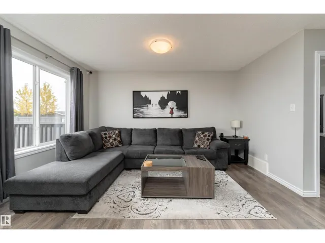 521 EBBERS WY NW, Edmonton, Alberta T5Y3T8