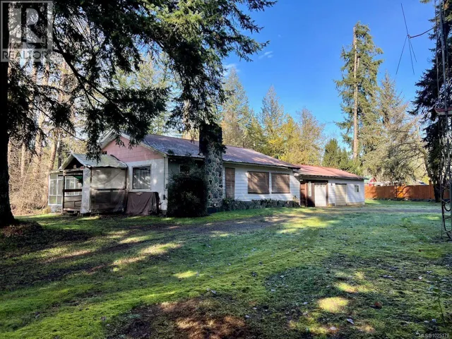 13270 Cedar Rd, Ladysmith, British Columbia V9G1H8