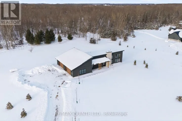 225 MITCHELLS CROSSROAD, Prince Edward County (North Marysburg Ward), Ontario K0K2T0