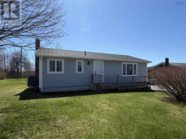 171 Centennial Avenue, Lunenburg, Nova Scotia B0J2C0